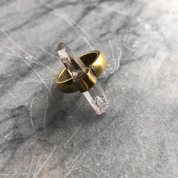 Quartz ring - Picture 2 of 4